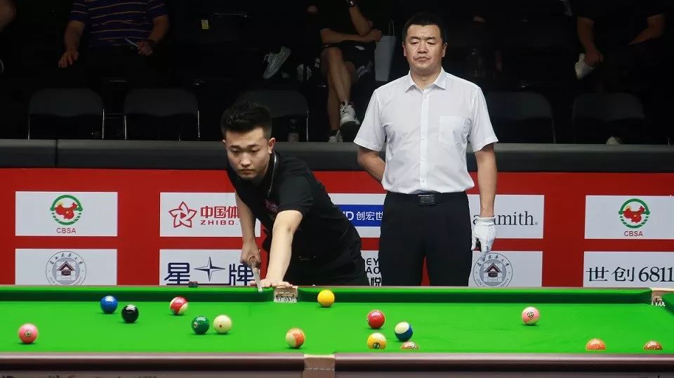 帮助他在排 帮助他在排