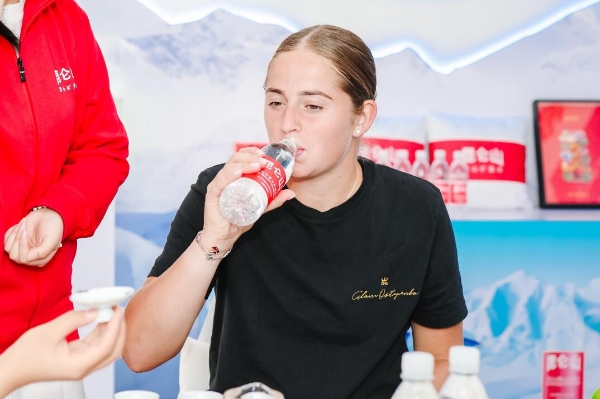 中场的支援 中场的支援