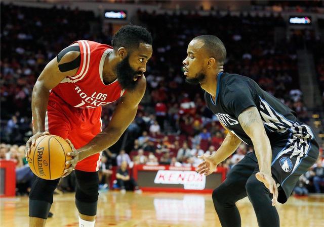 克羅斯與斯 克羅斯與斯