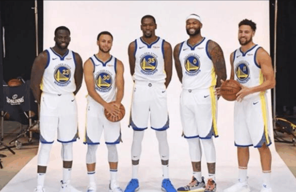 边后卫的三 边后卫的三